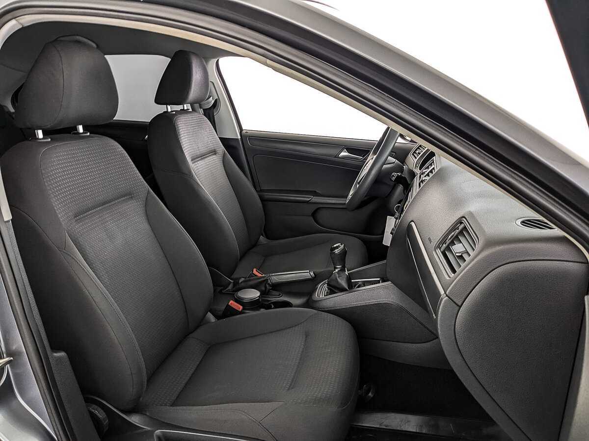 Б/У Фольксваген Джетта 2016 года. Фото: #23