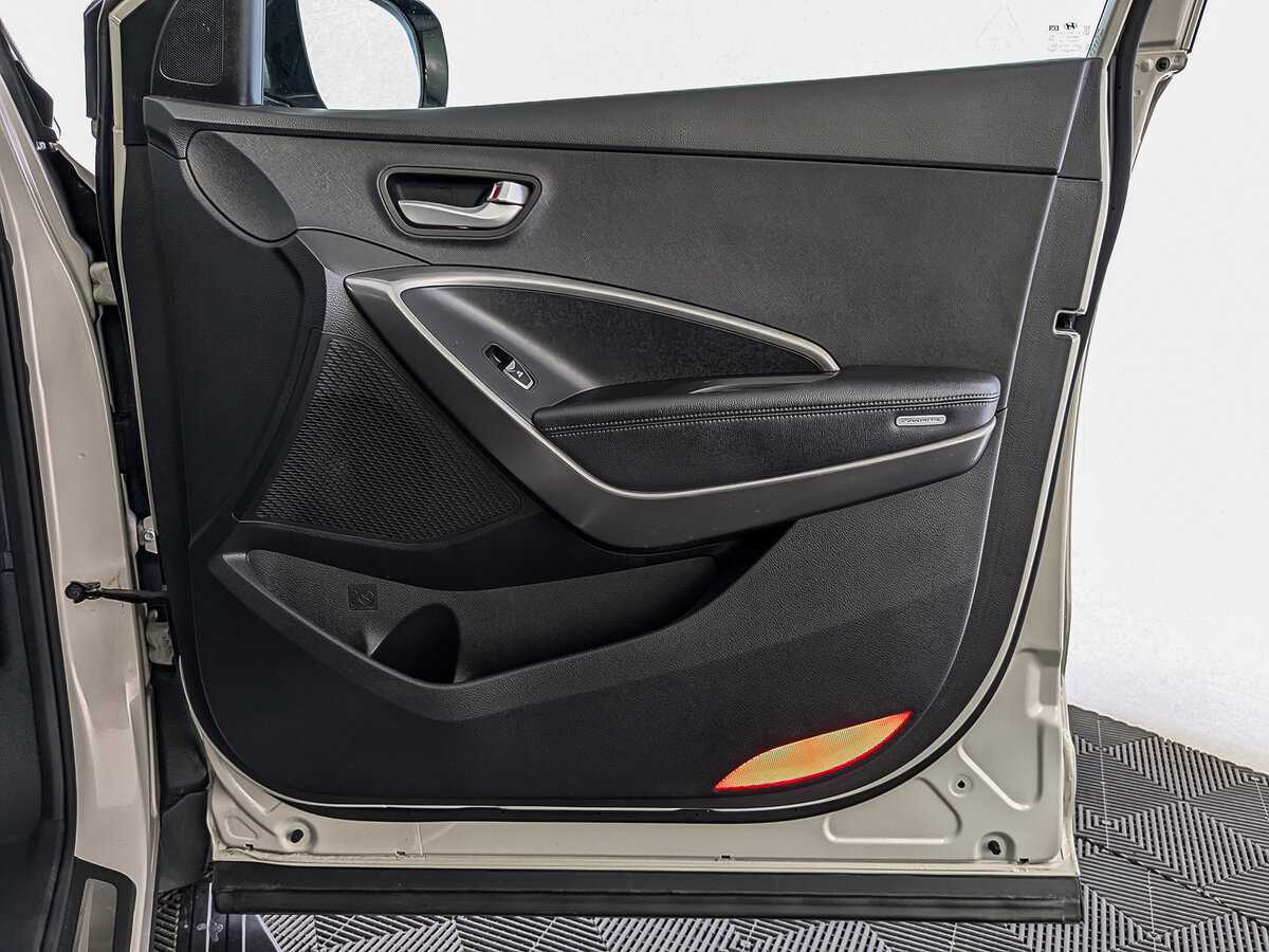 Б/У Хендай Санта Фе 2013 года. Фото: #23