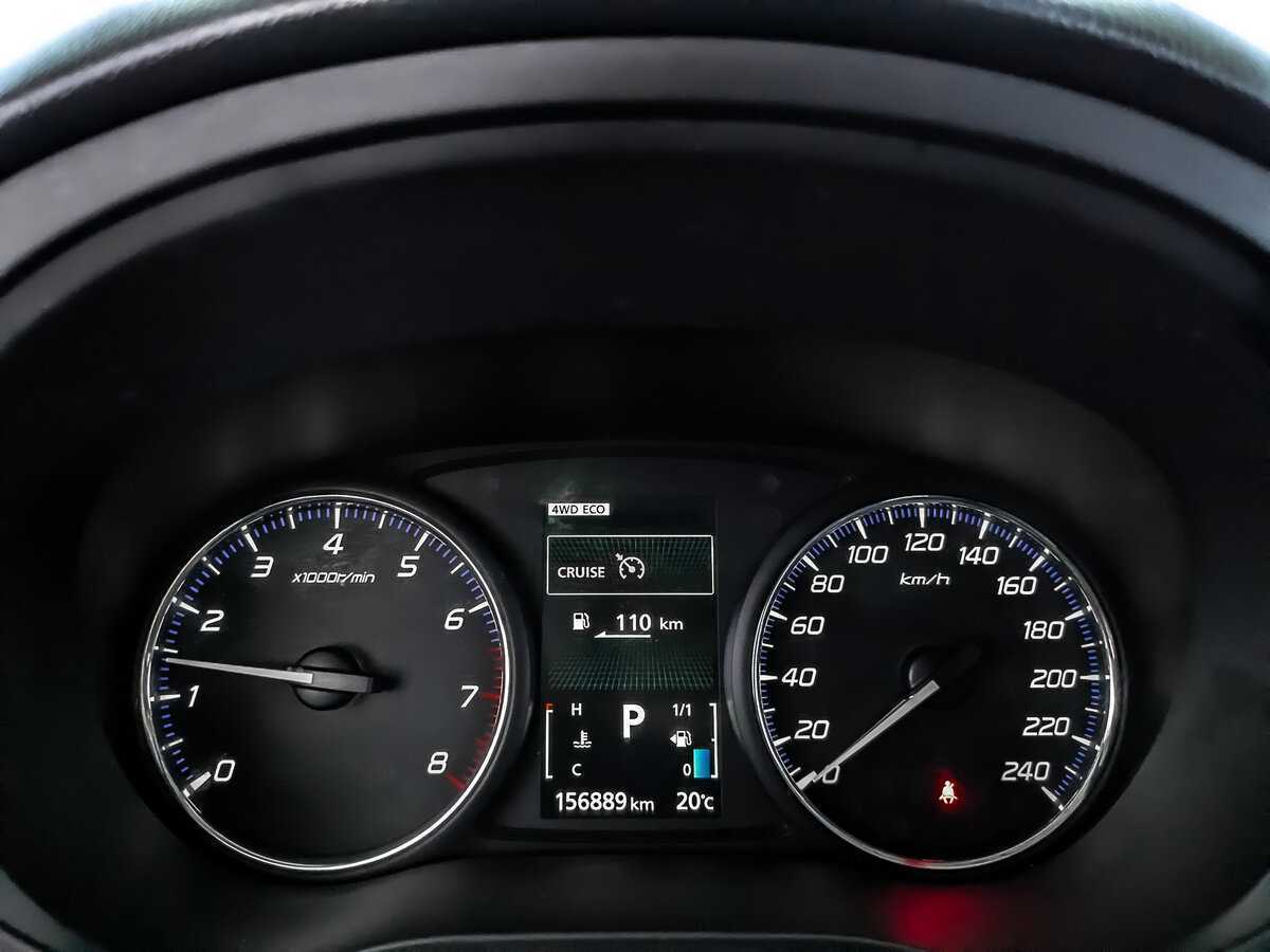 Б/У Митсубиши Оутлэндер 2014 года. Фото: #14