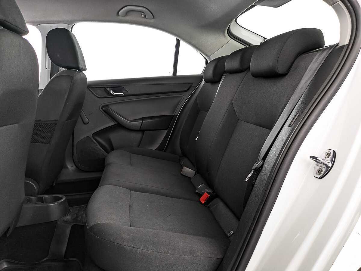 Б/У Шкода Рапид 2017 года. Фото: #16