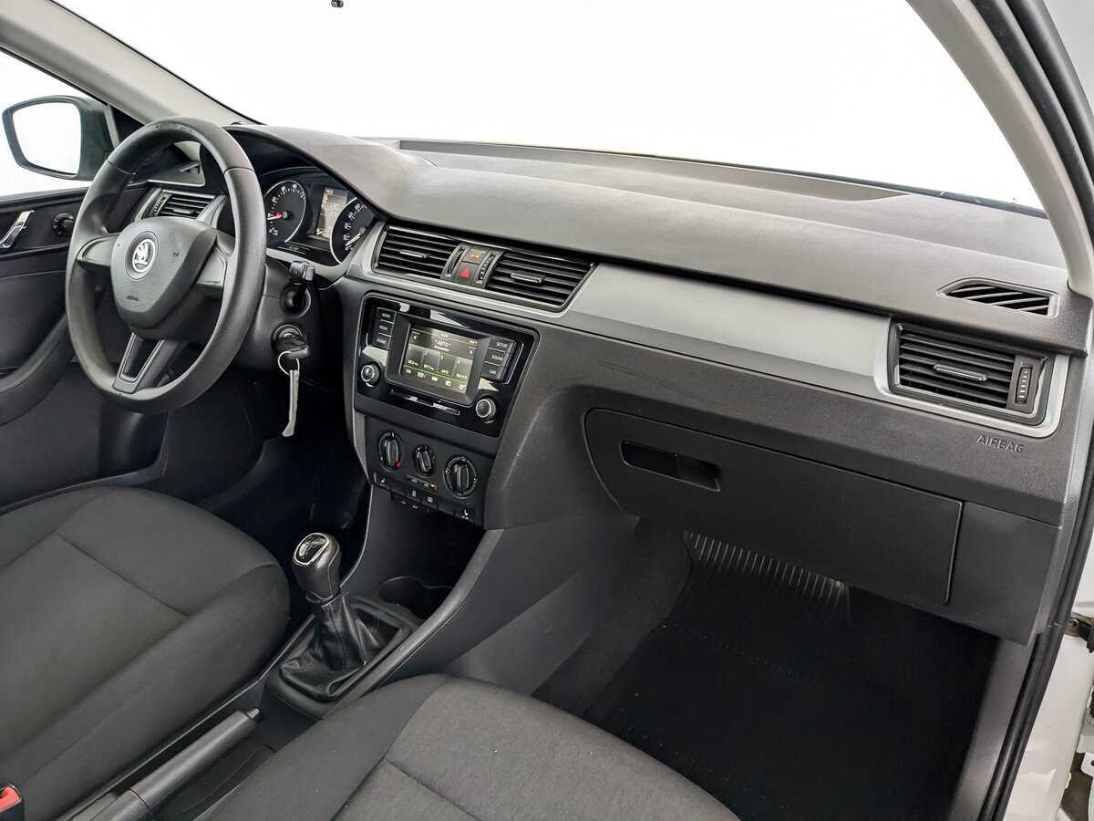 Б/У Шкода Рапид 2017 года. Фото: #10