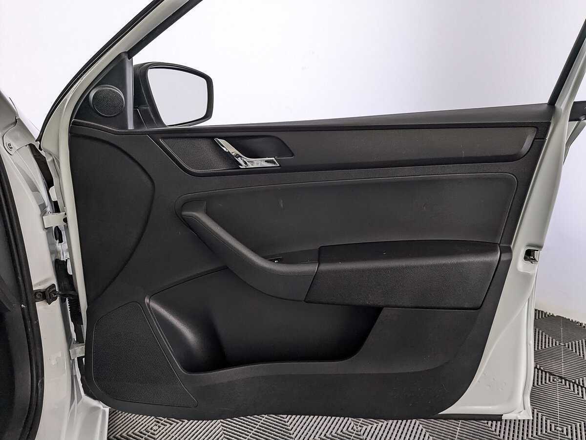 Б/У Шкода Рапид 2017 года. Фото: #24