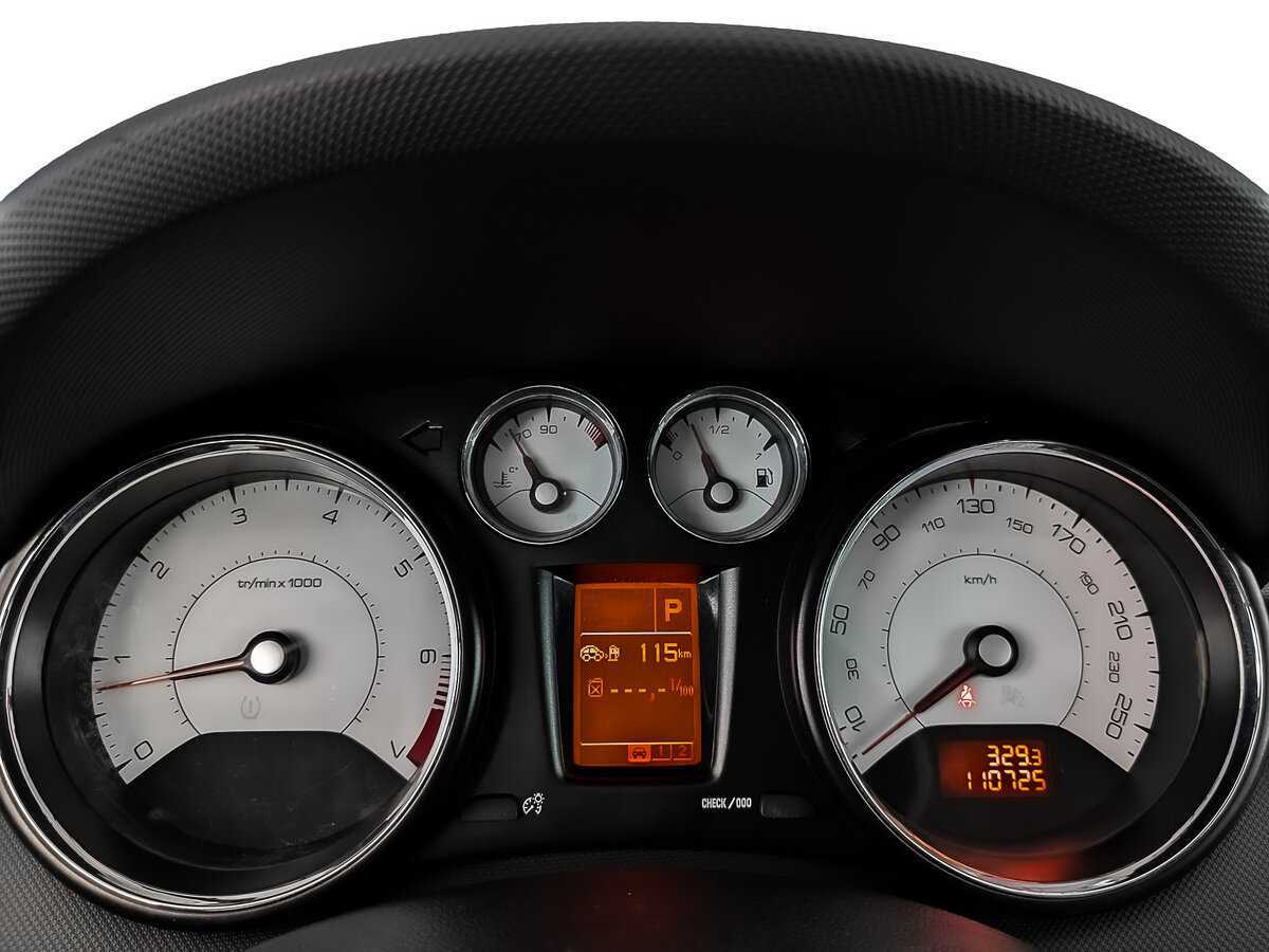 Б/У Пежо 408 2016 года. Фото: #13