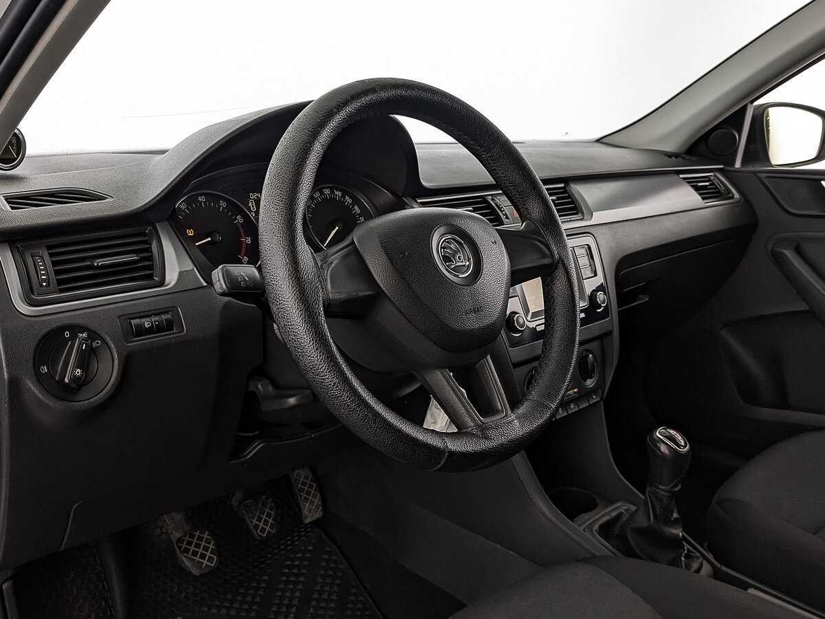 Б/У Шкода Рапид 2017 года. Фото: #14