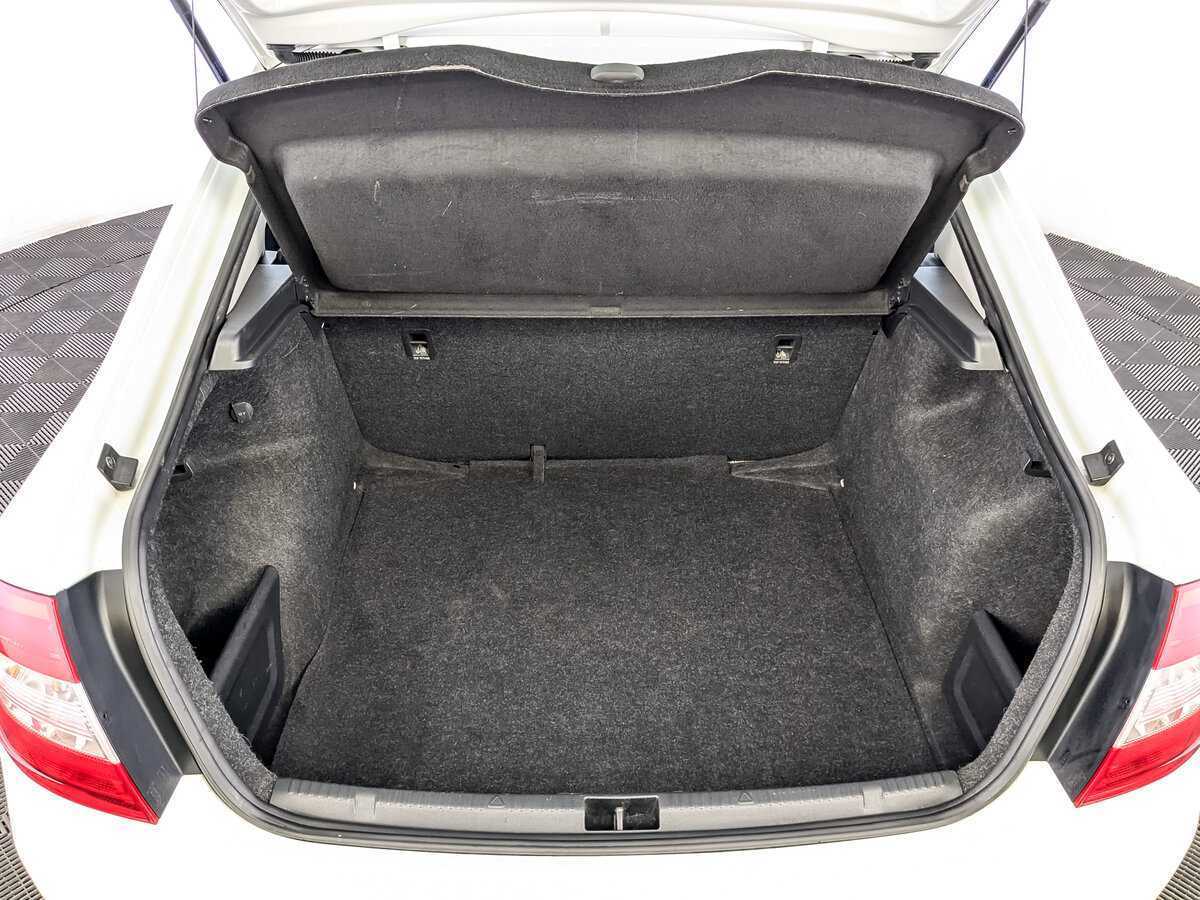 Б/У Шкода Рапид 2017 года. Фото: #9