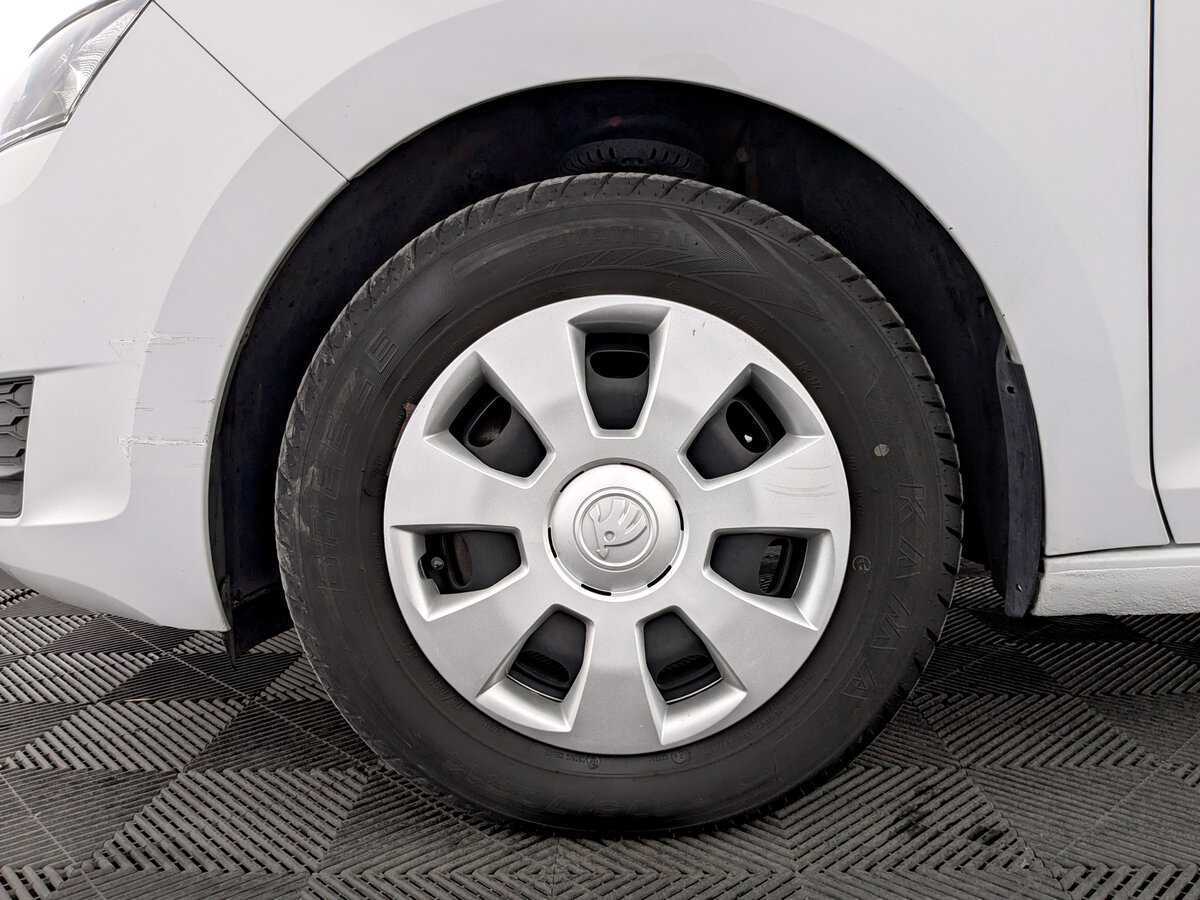 Б/У Шкода Рапид 2019 года. Фото: #17