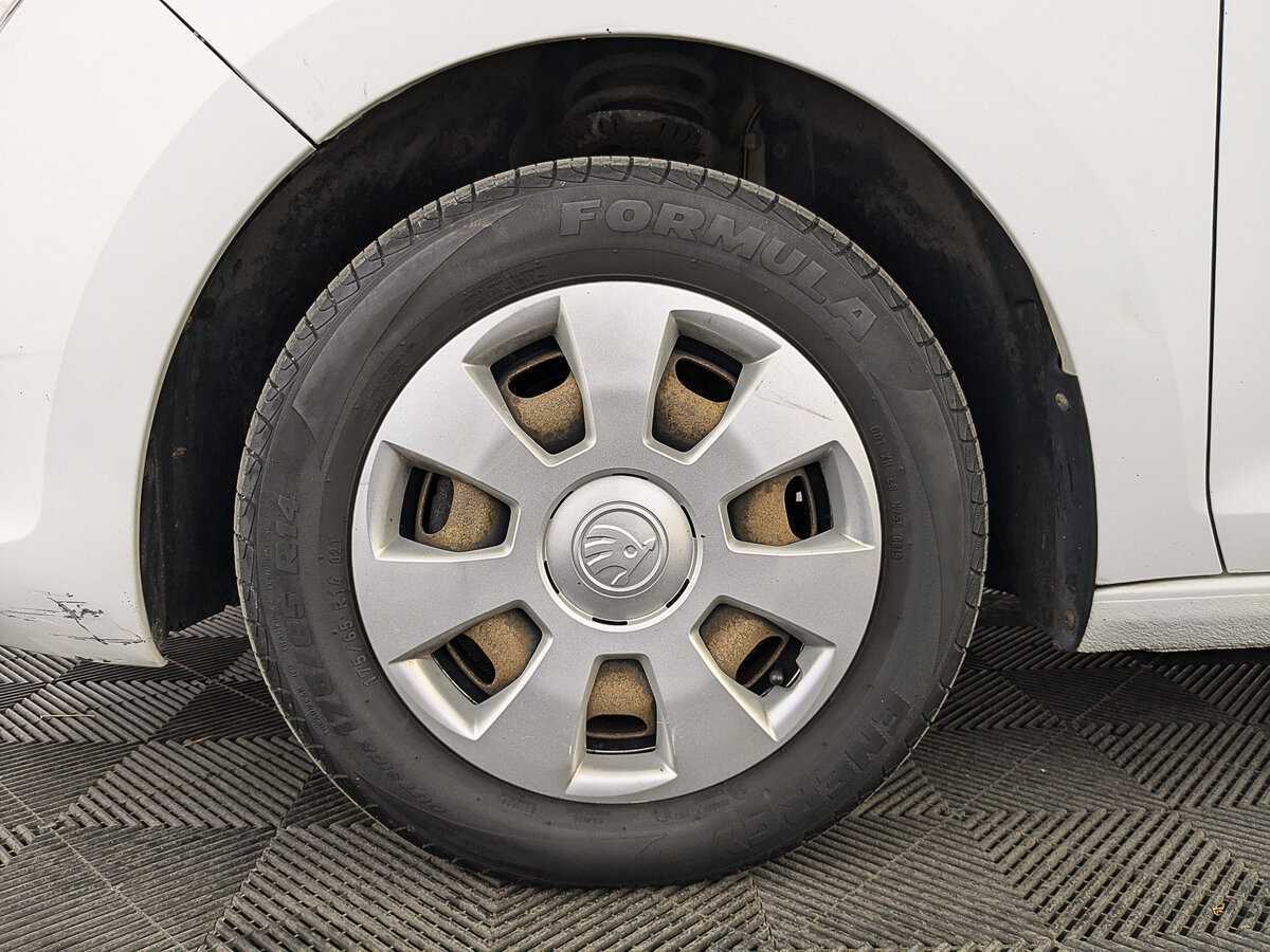 Б/У Шкода Рапид 2017 года. Фото: #11