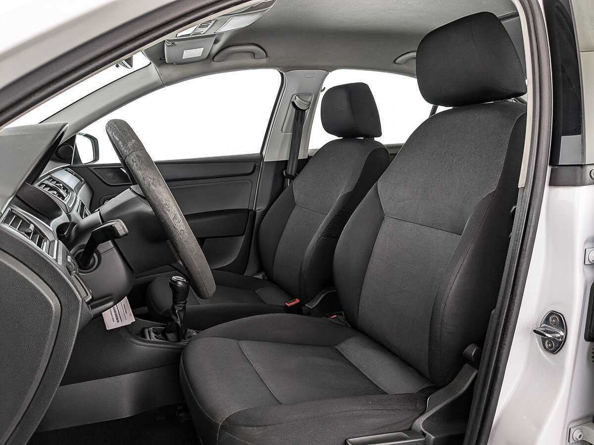 Б/У Шкода Рапид 2017 года. Фото: #19