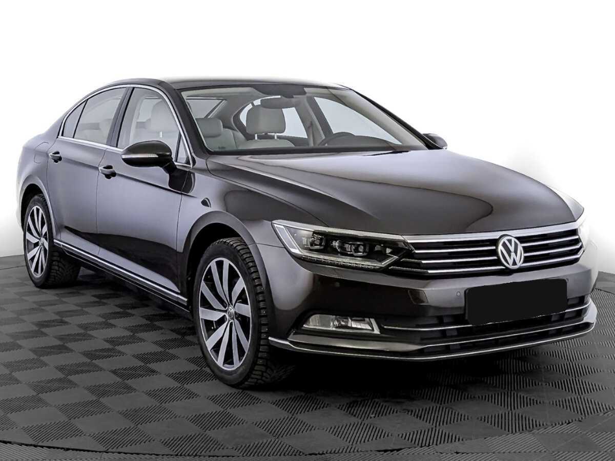 Volkswagen Passat 2017 года с пробегом. Фото: #2