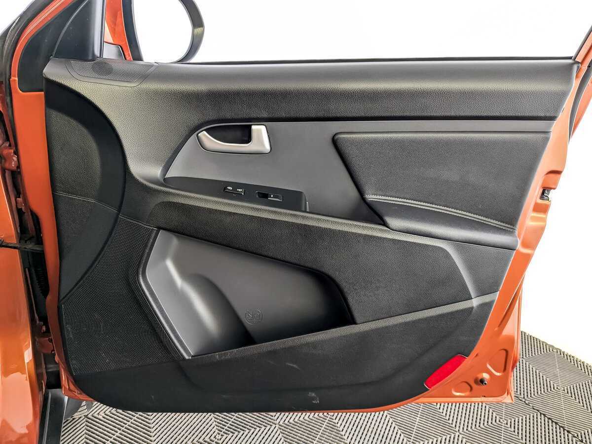 Б/У Киа Спортейдж 2013 года. Фото: #23