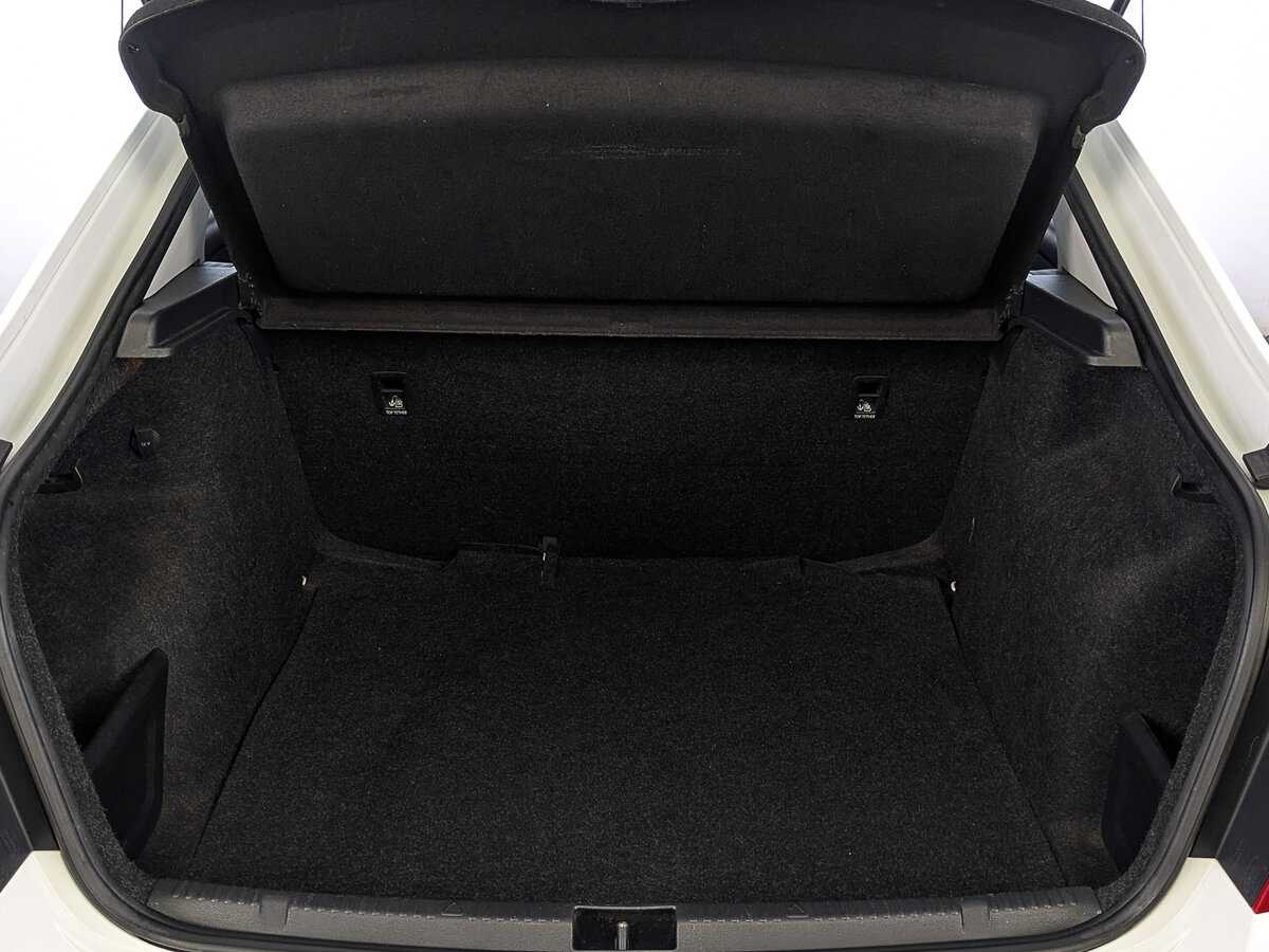 Б/У Шкода Рапид 2017 года. Фото: #9