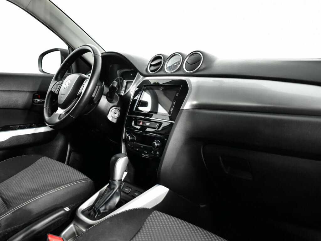 Б/У Сузуки Витара 2016 года. Фото: #8