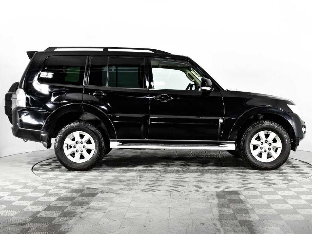 Mitsubishi Pajero 2014 года с пробегом. Фото: #3