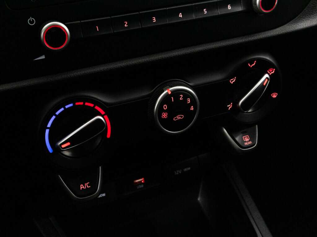 Б/У Киа Рио 2022 года. Фото: #20