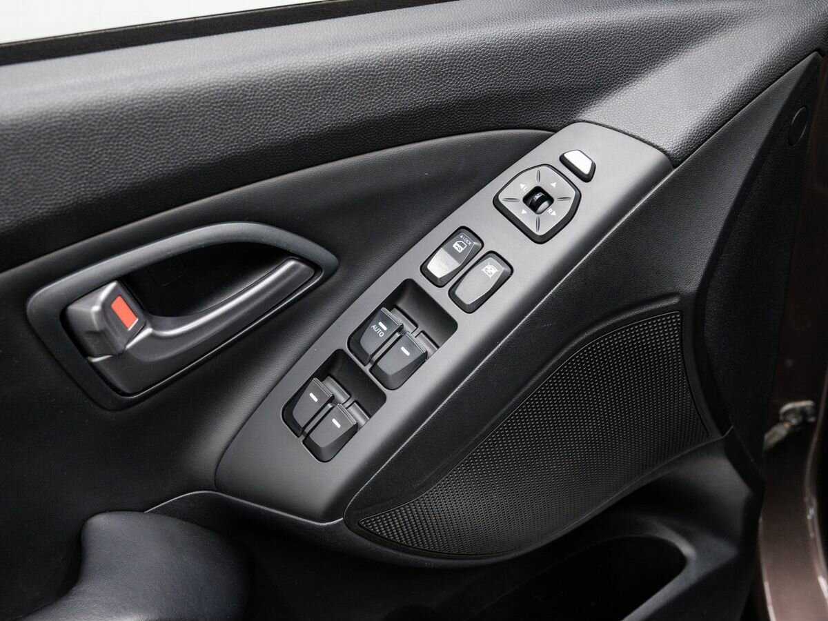 Б/У Хендай ай-икс35 2014 года. Фото: #15