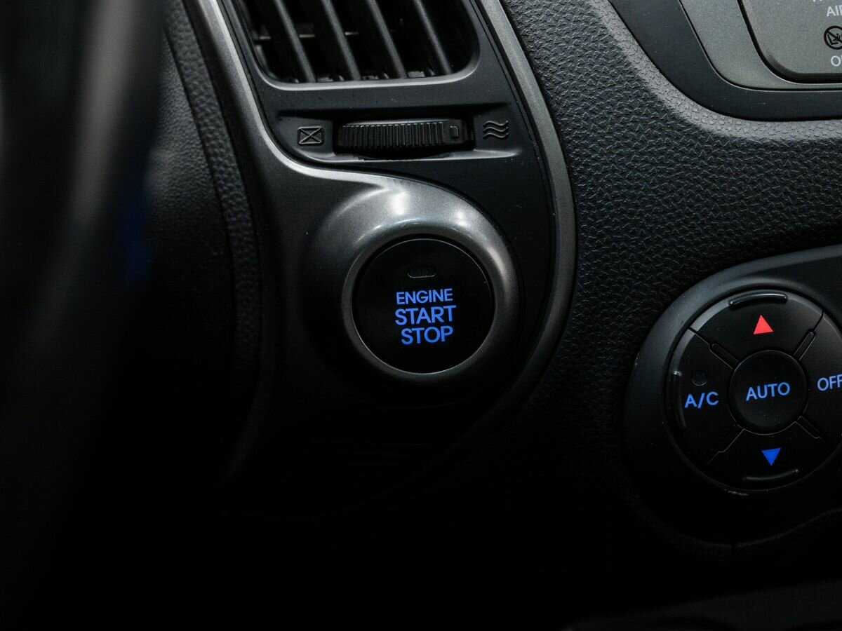 Б/У Хендай ай-икс35 2014 года. Фото: #19