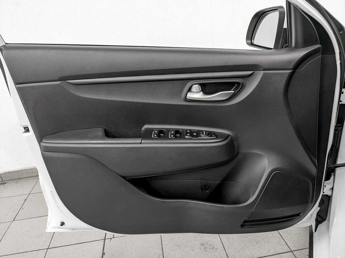 Б/У Киа Рио 2017 года. Фото: #16