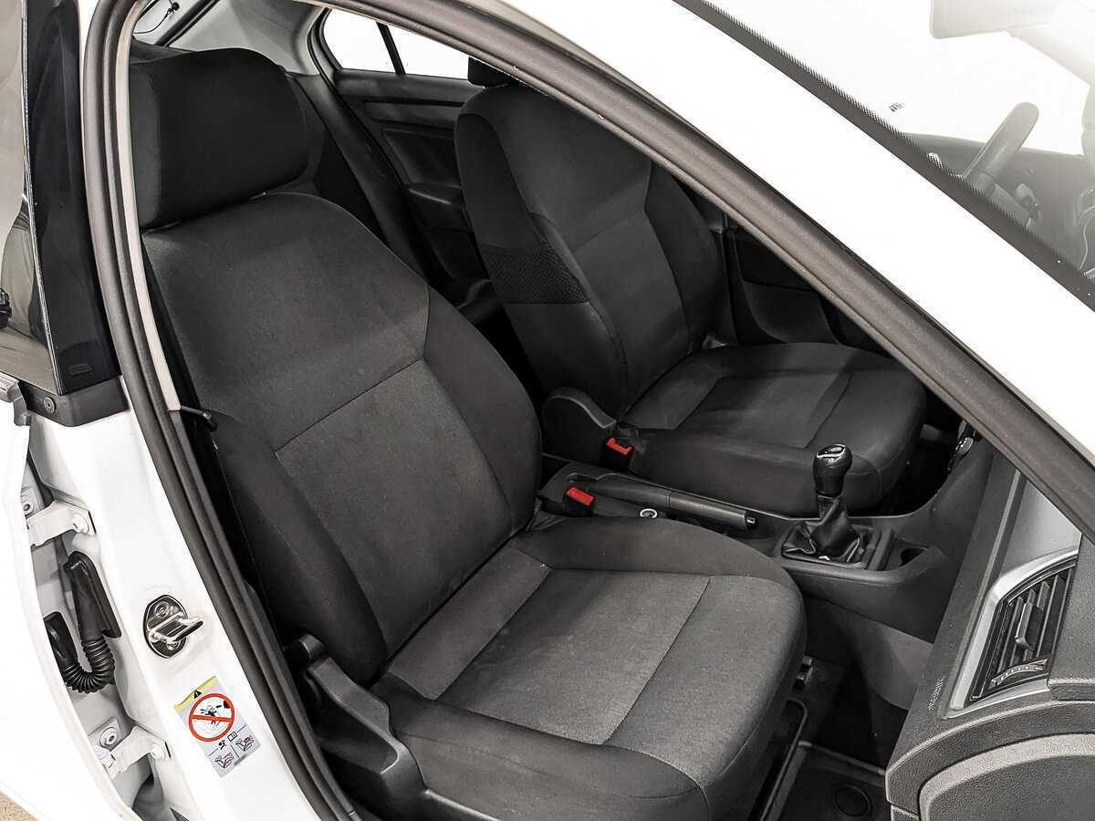 Б/У Шкода Рапид 2017 года. Фото: #18