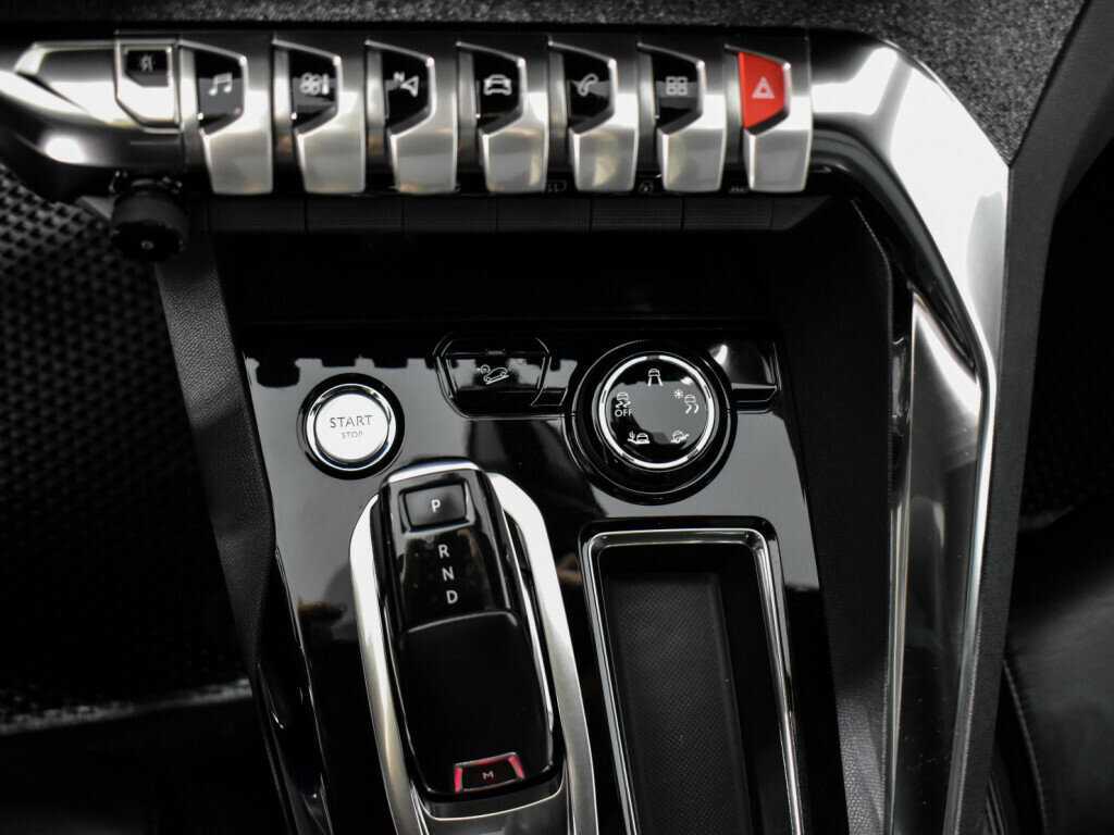 Б/У Пежо 3008 2018 года. Фото: #13