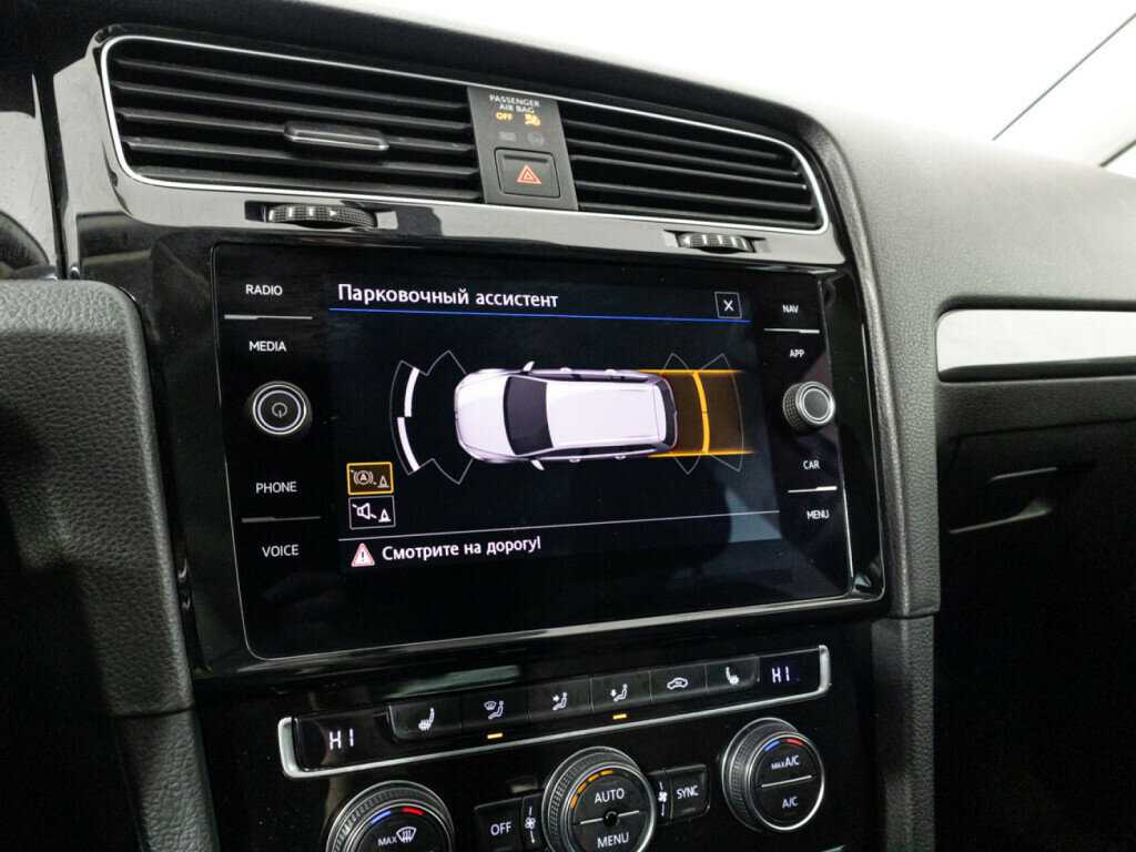 Б/У Фольксваген Гольф 2018 года. Фото: #15