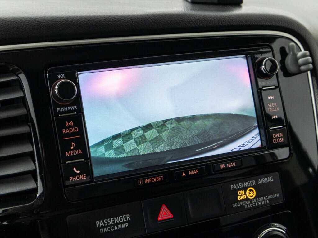 Б/У Митсубиши Оутлэндер 2016 года. Фото: #15