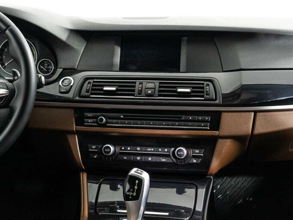 BMW 5 серии 2012 года с пробегом. Фото: #13