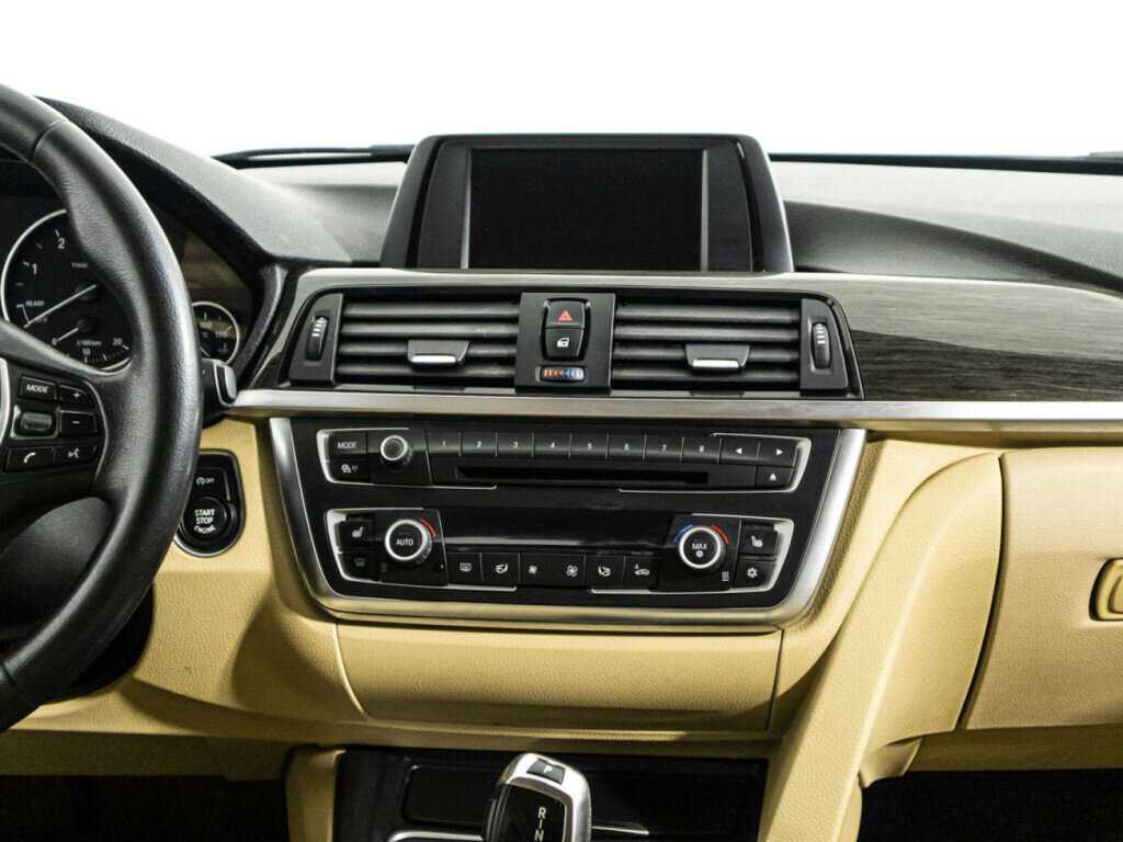 BMW 3 серии 2012 года с пробегом. Фото: #13