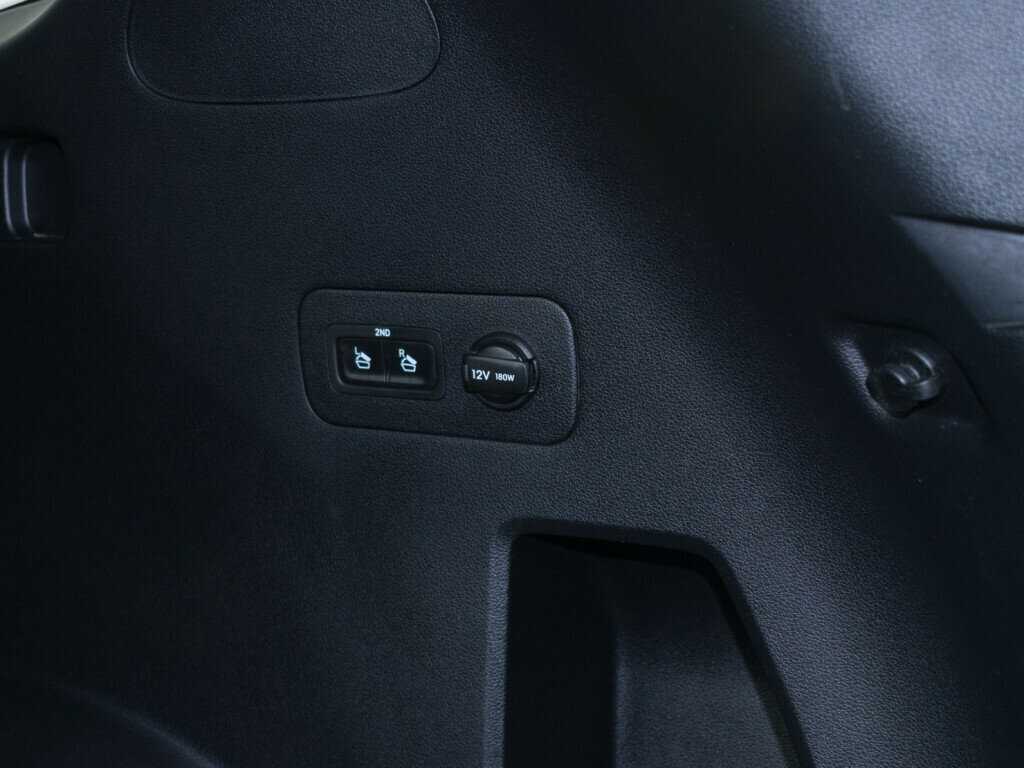 Hyundai Santa Fe 2019 года с пробегом. Фото: #9