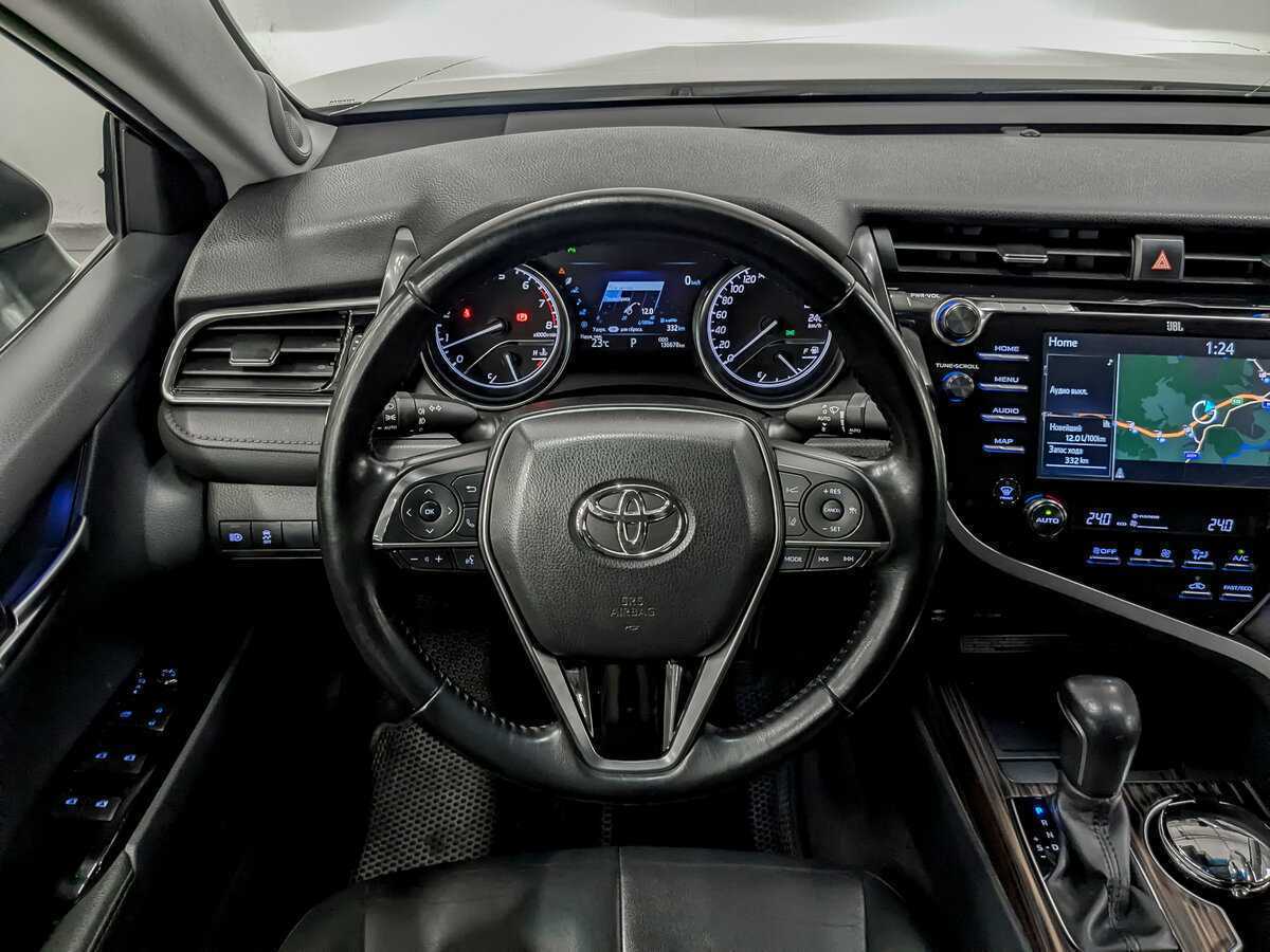 Toyota Camry 2019 года с пробегом. Фото: #19