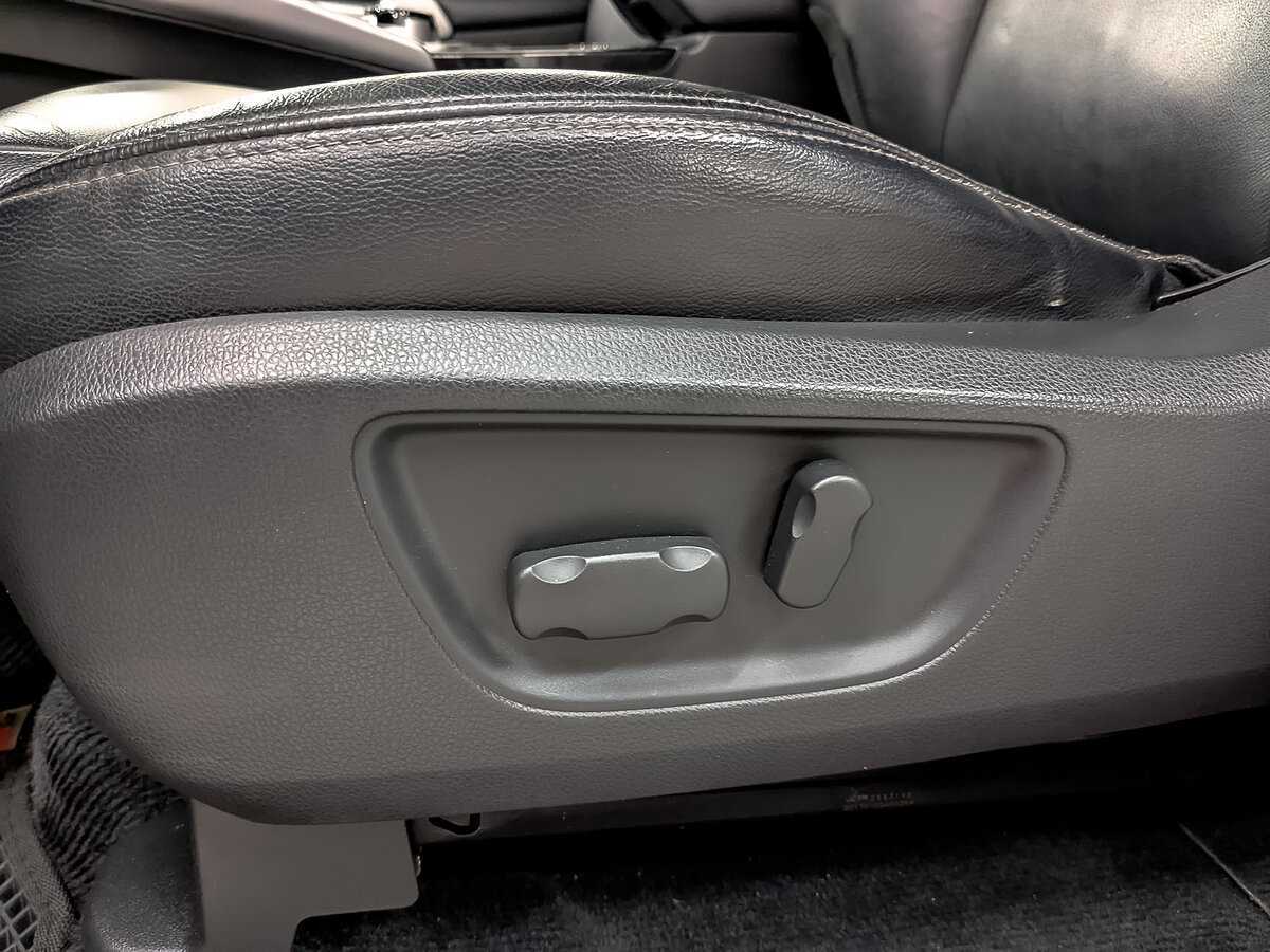 Mitsubishi Pajero Sport 2017 года с пробегом. Фото: #22