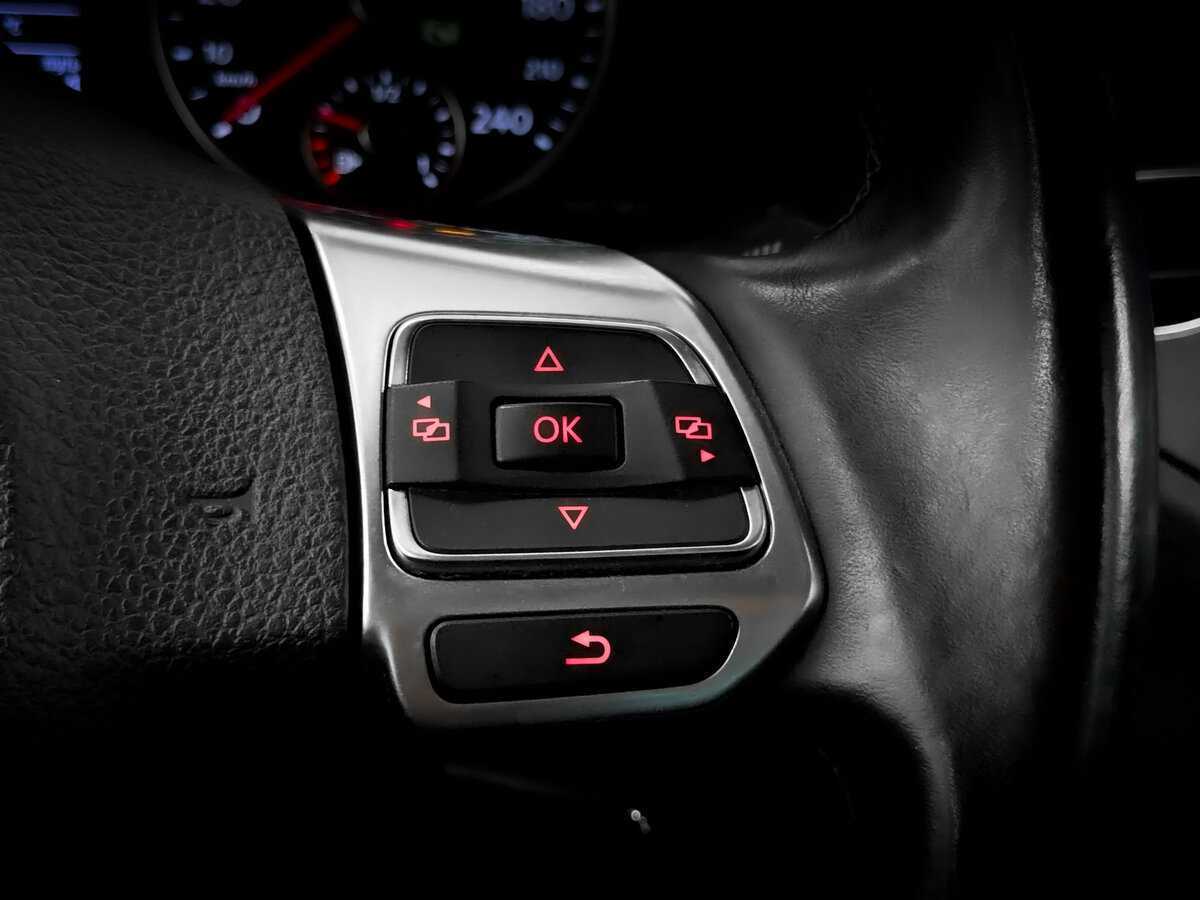 Б/У Фольксваген Тигуан 2016 года. Фото: #25