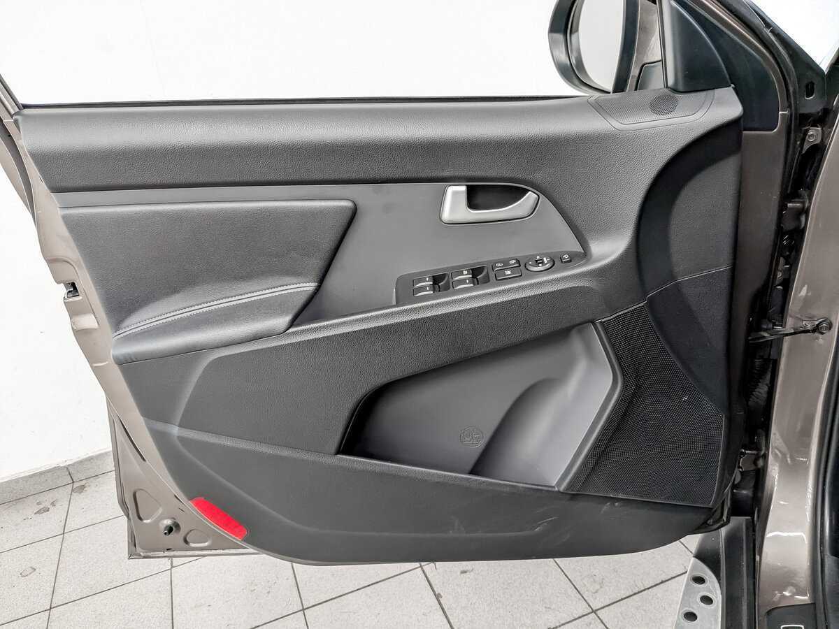 Б/У Киа Спортейдж 2014 года. Фото: #16