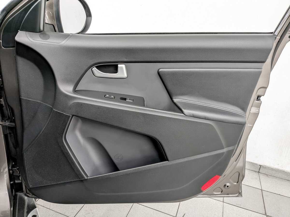 Б/У Киа Спортейдж 2014 года. Фото: #21