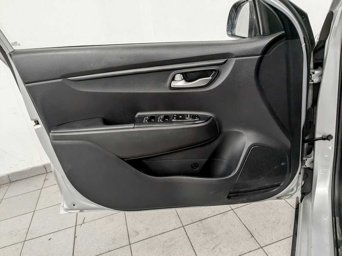 Б/У Киа Рио 2020 года. Фото: #16