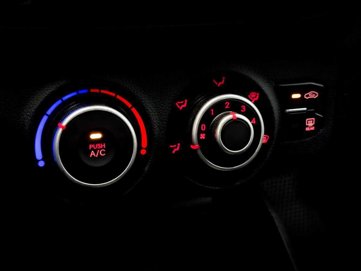 Б/У Киа Рио 2015 года. Фото: #22