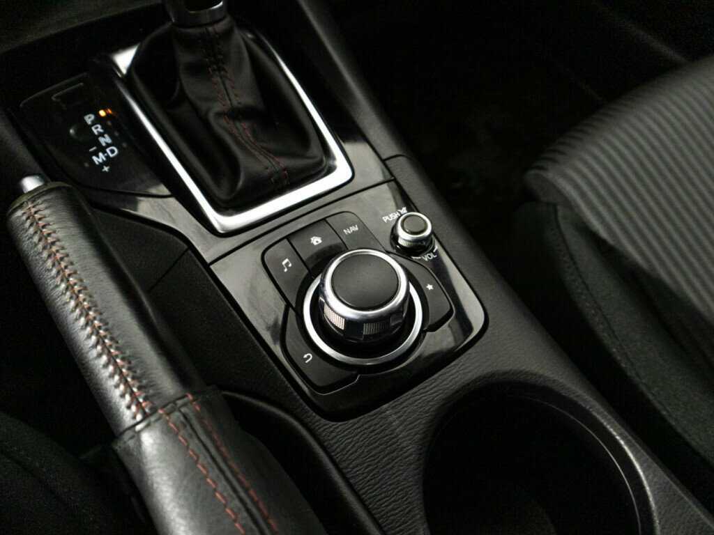 Б/У Мазда 3 2013 года. Фото: #17