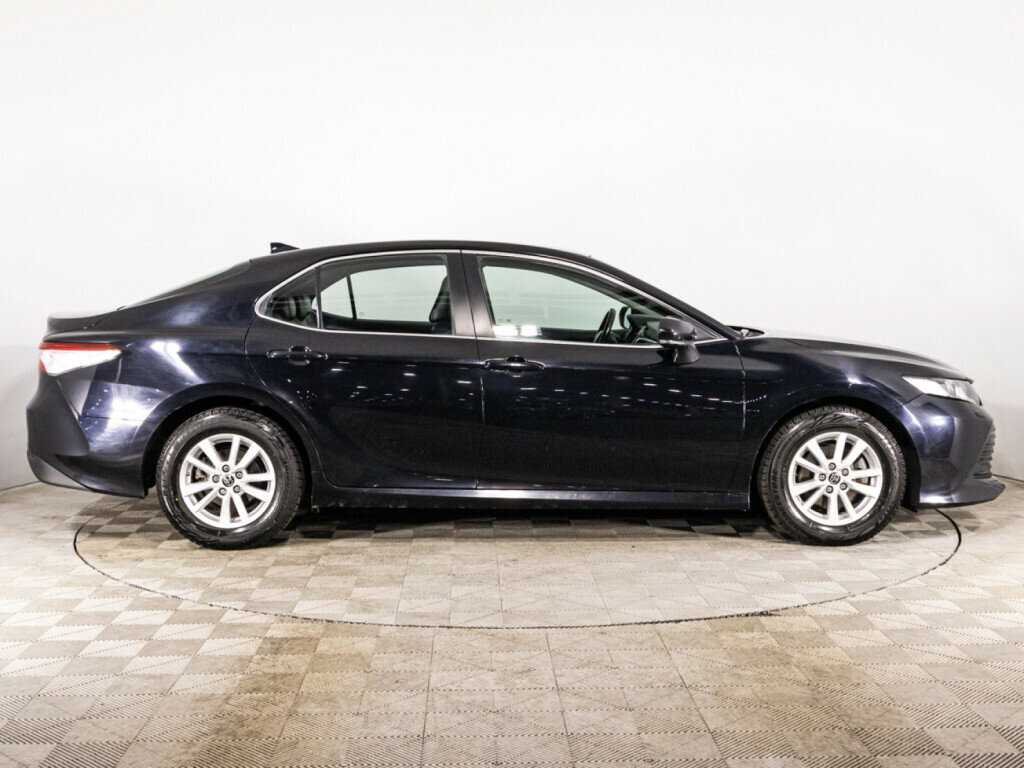 Toyota Camry 2018 года с пробегом. Фото: #3
