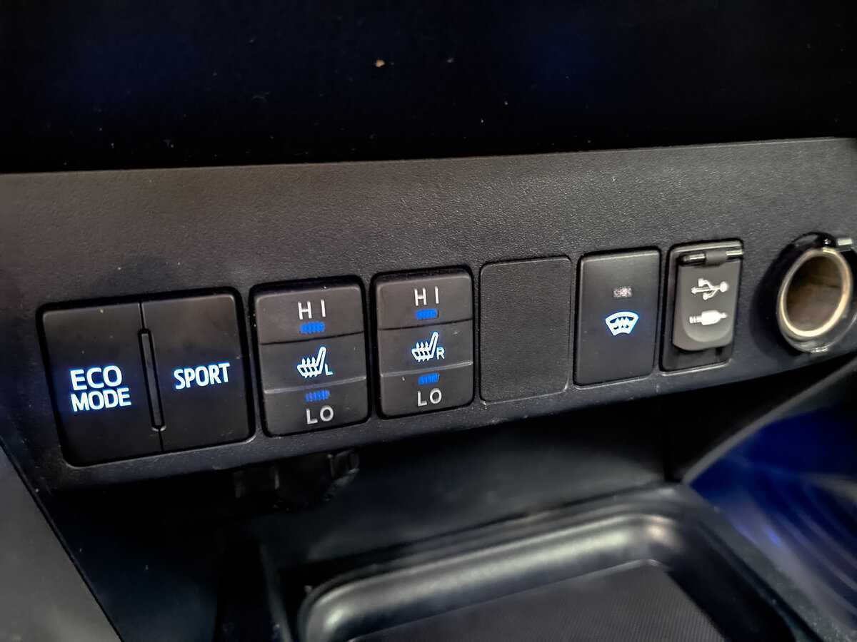 Toyota RAV4 2017 года с пробегом. Фото: #25