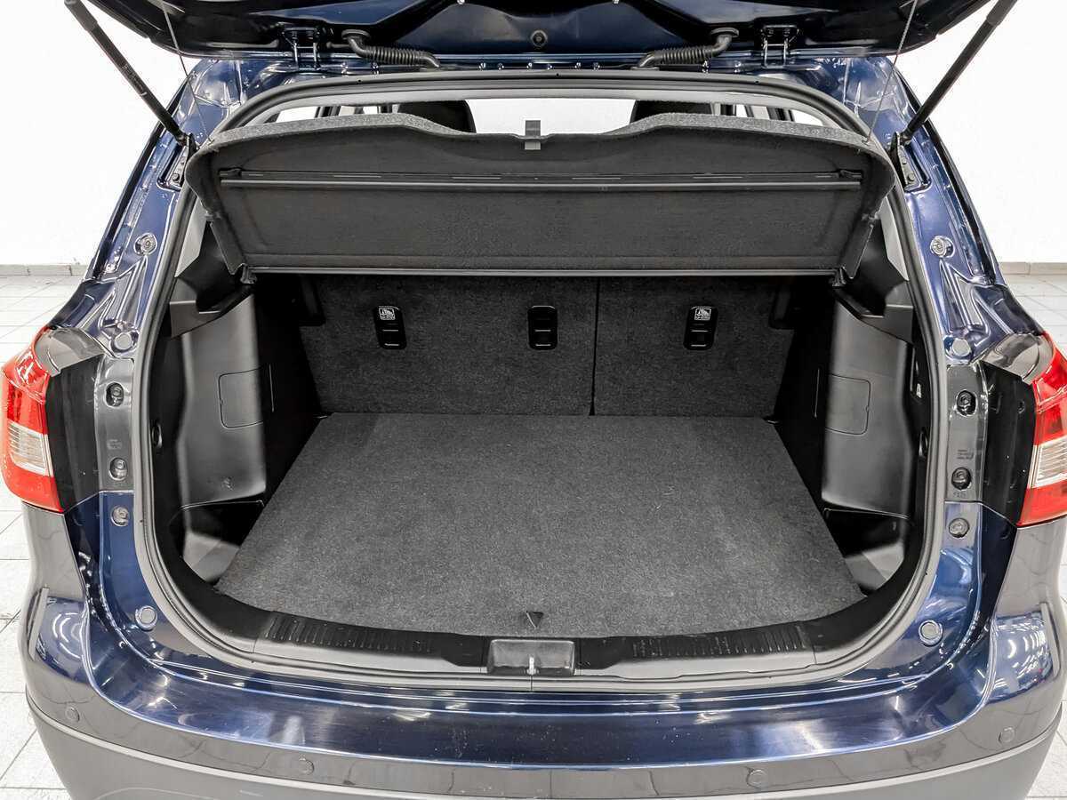 Б/У Сузуки С-Икс4 2017 года. Фото: #9