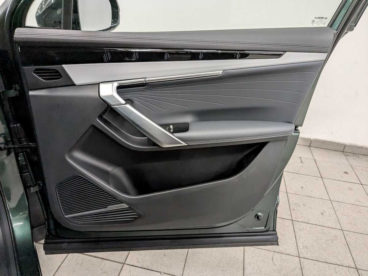 Geely Atlas 2024 года с пробегом. Фото: #23