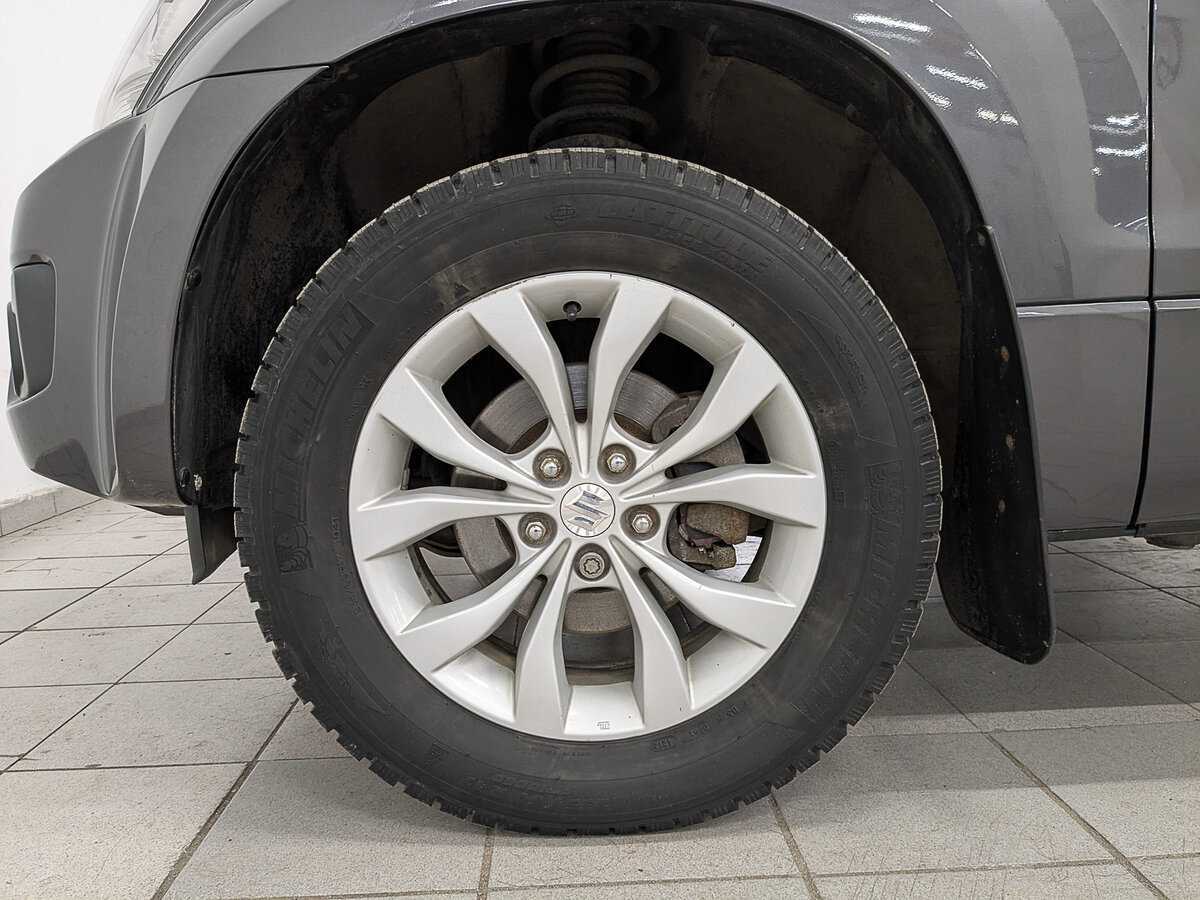 Б/У Сузуки Гранд Витара 2013 года. Фото: #11