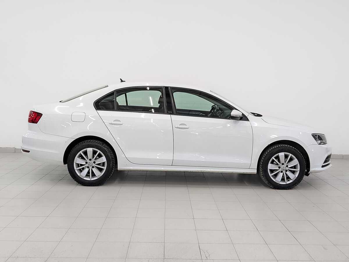 Б/У Фольксваген Джетта 2016 года. Фото: #3