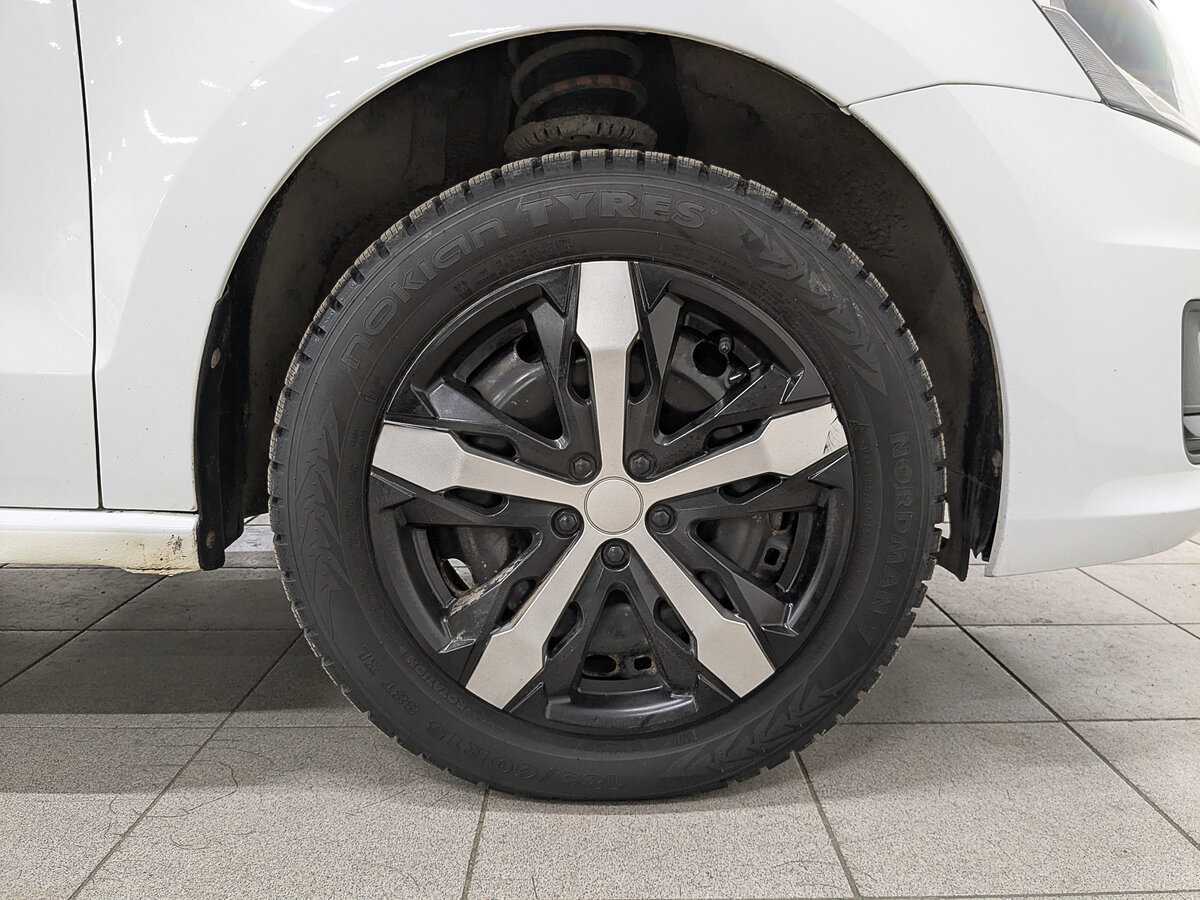 Б/У Фольксваген Поло 2018 года. Фото: #11