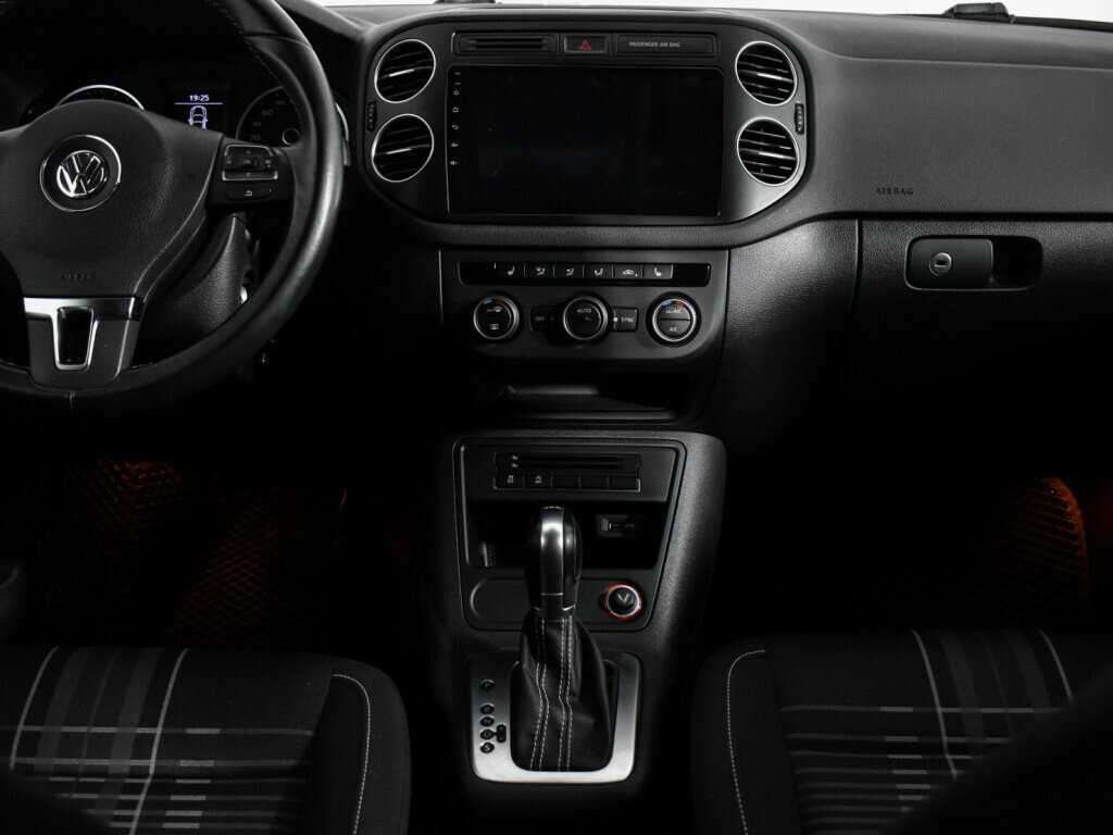 Б/У Фольксваген Тигуан 2016 года. Фото: #13