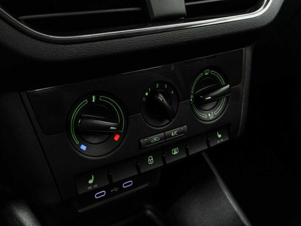 Б/У Шкода Рапид 2021 года. Фото: #14