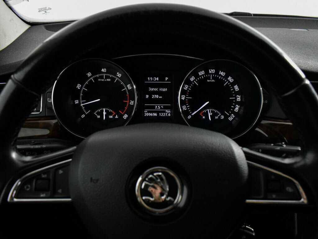 Б/У Шкода Суперб 2013 года. Фото: #15