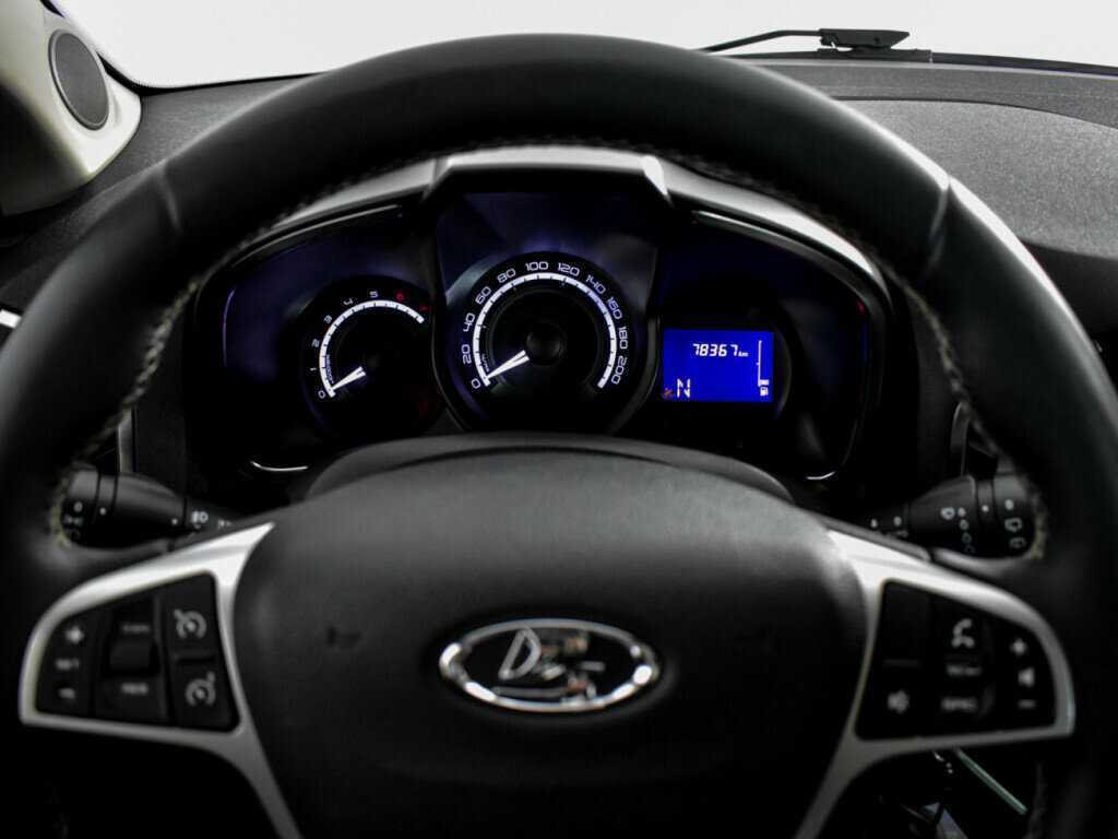 Б/У Лада (ВАЗ) ИКСРЭЙ 2018 года. Фото: #11