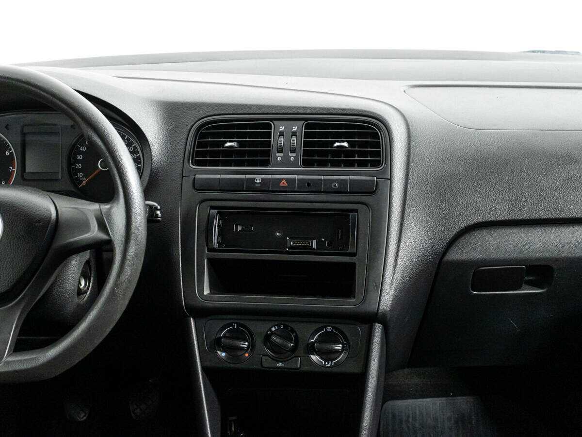 Б/У Фольксваген Поло 2017 года. Фото: #13