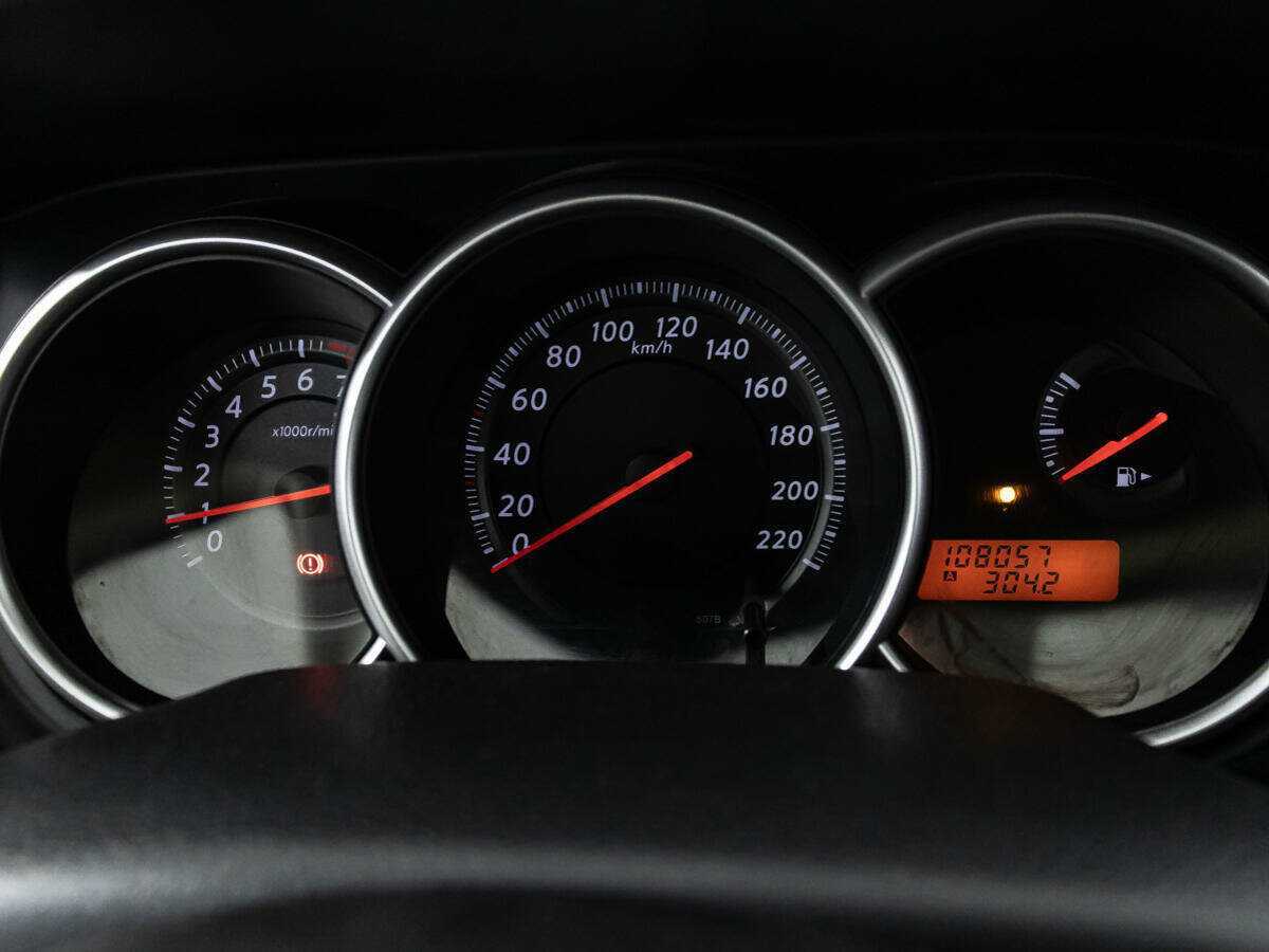 Б/У Ниссан Тиида 2013 года. Фото: #11