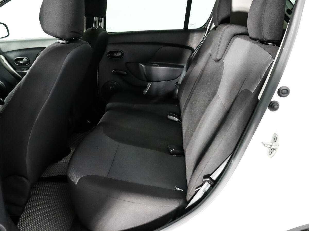 Б/У Рено Сандеро 2017 года. Фото: #8